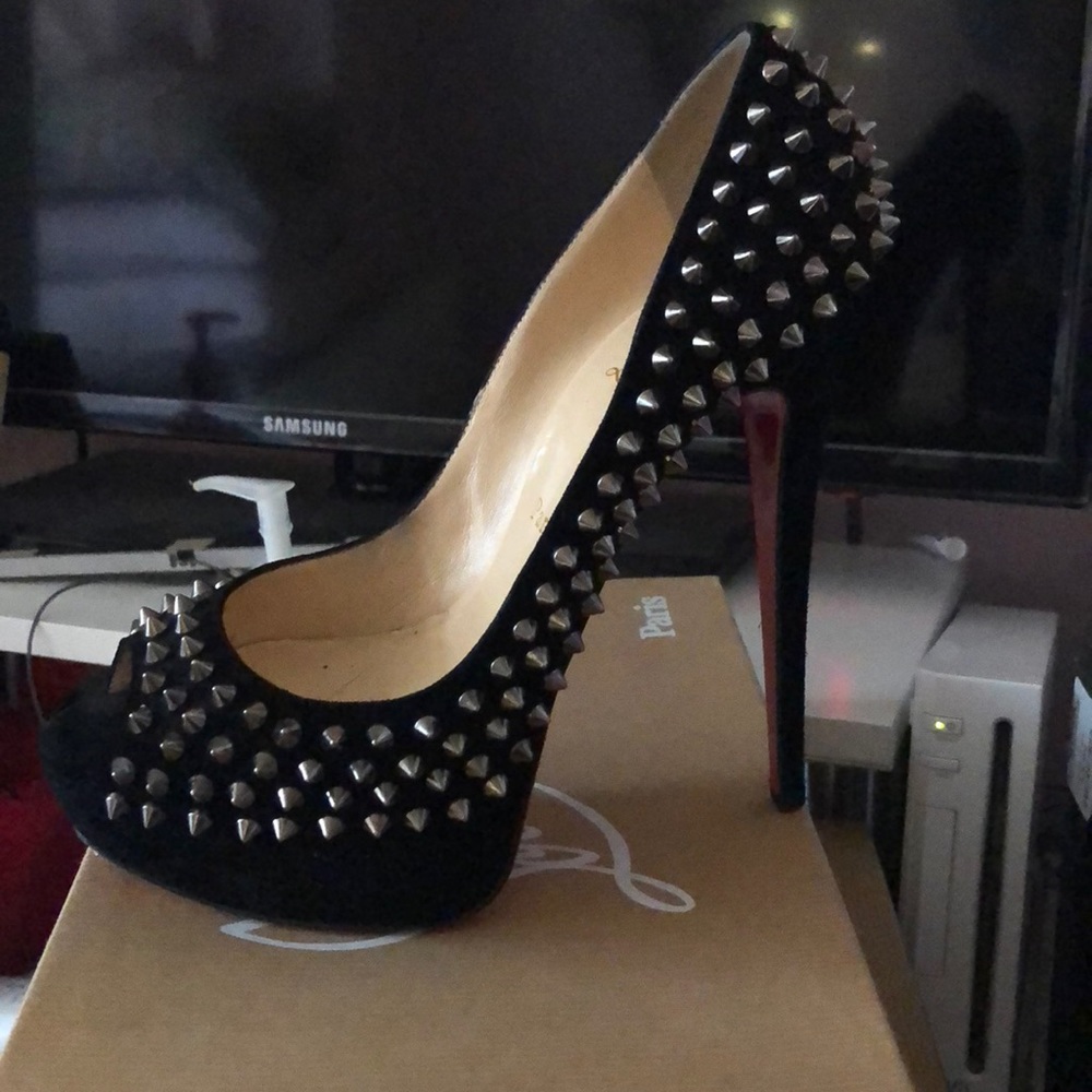 Spiked heels